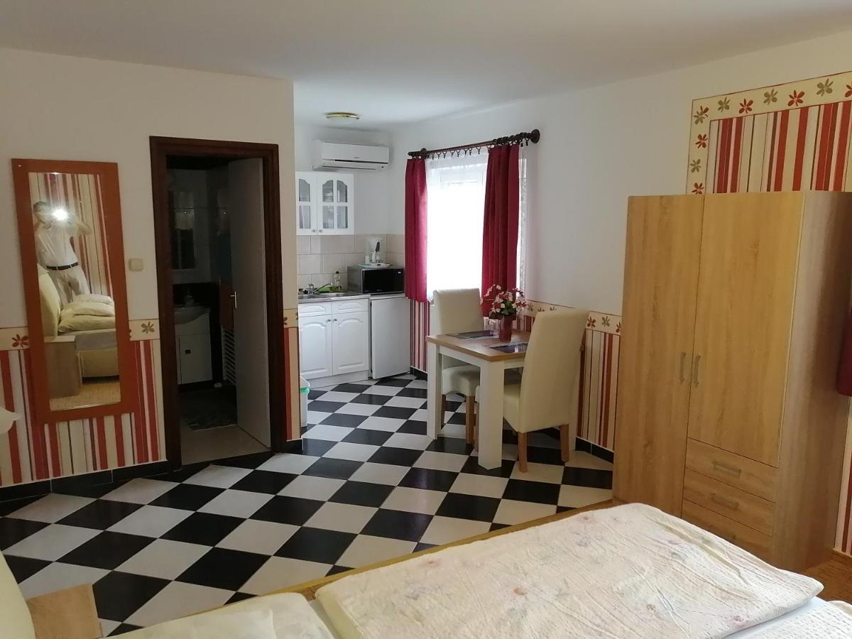 Magdalena Apartmanhaz Heviz Exterior photo