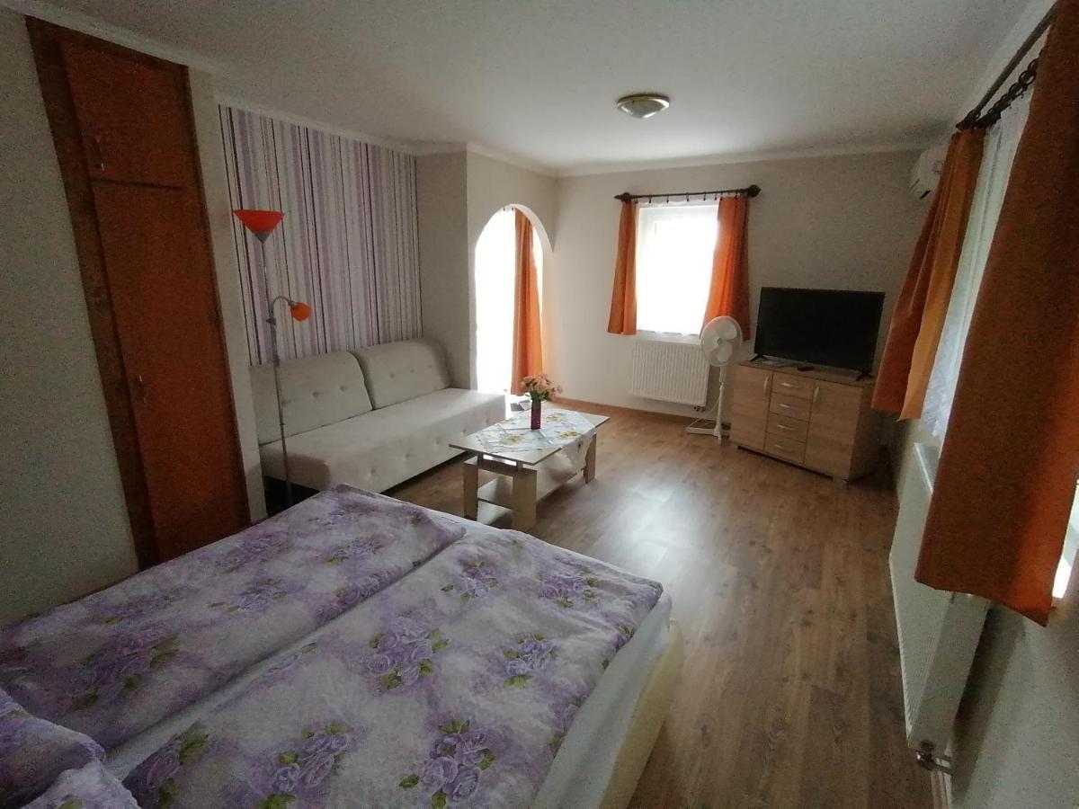 Magdalena Apartmanhaz Heviz Exterior photo